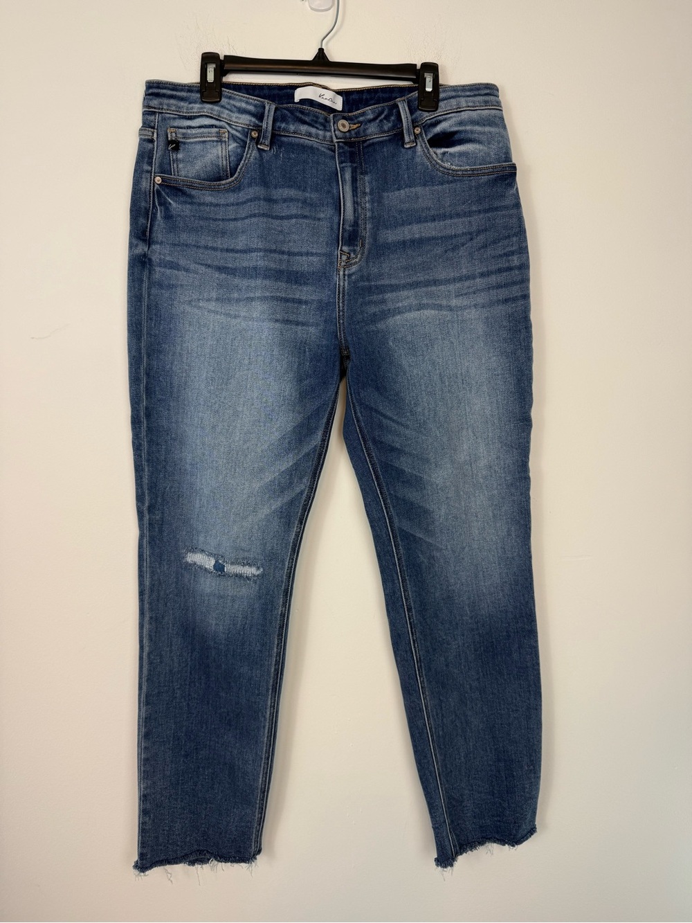 Kancan Kaly High Rise Slim Straight Jeans. Medium Wash. Size 16